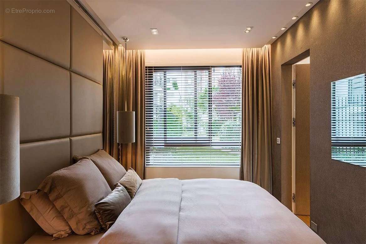 Appartement à LEVALLOIS-PERRET