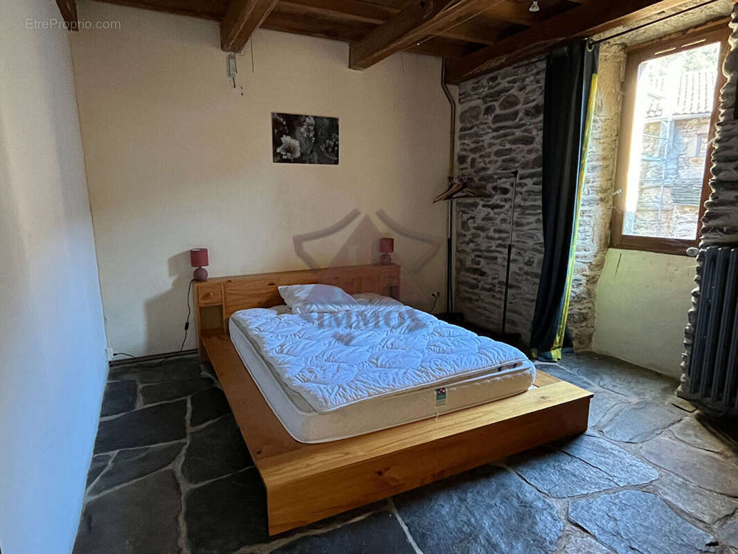 Maison à PEYREMALE