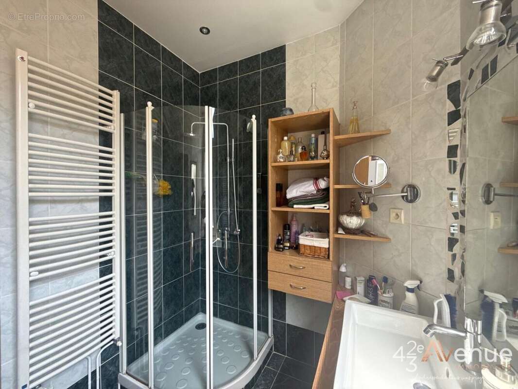 Appartement 115 m² à Saint-Etienne  - photo 9