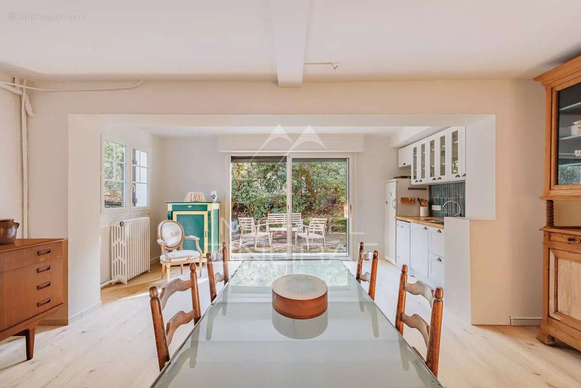 Maison à LE BOUSCAT