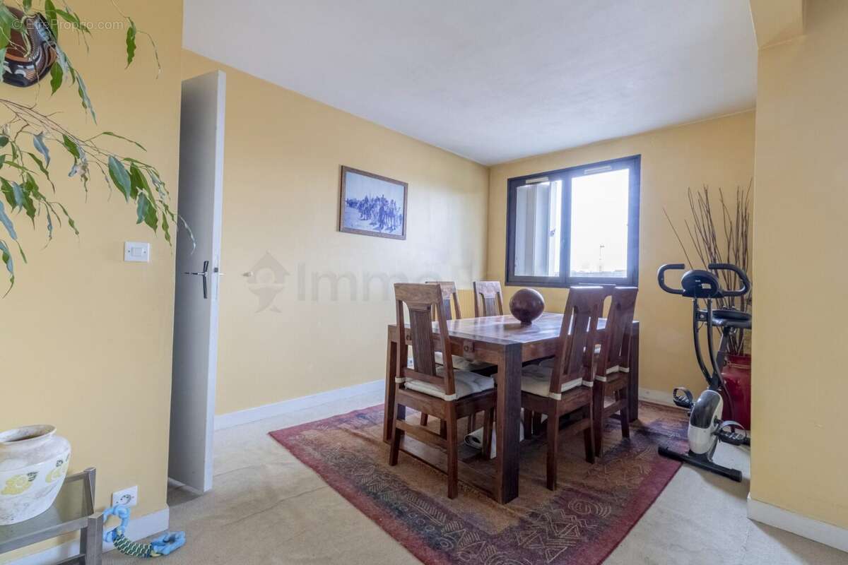 Appartement 98 m² à Neuilly-Sur-Marne  - photo 3