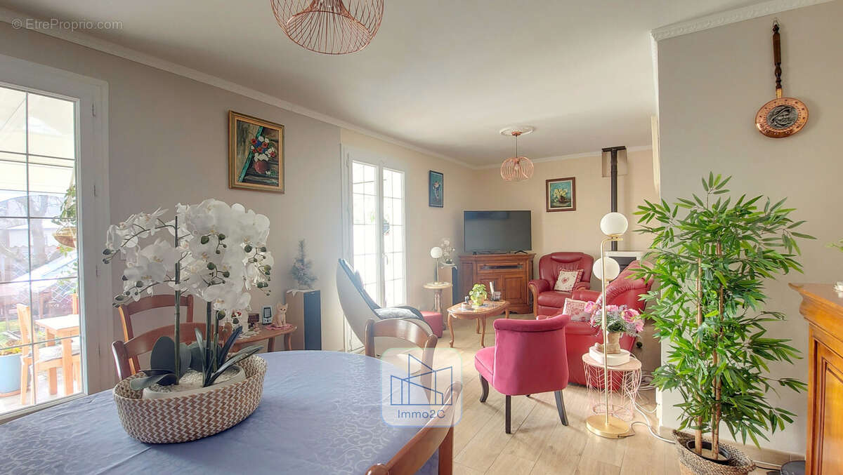 Maison à SAINTE-LUCE-SUR-LOIRE