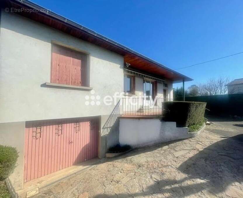 Maison à ROUSSILLON