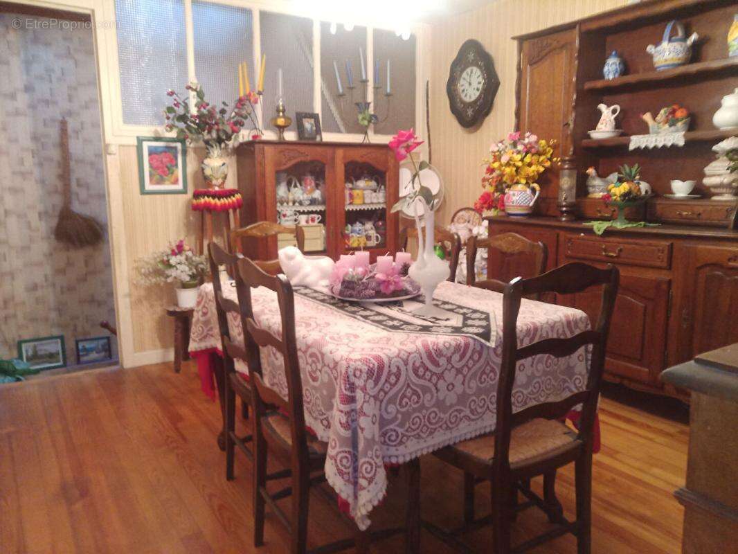 Maison à ESPALY-SAINT-MARCEL