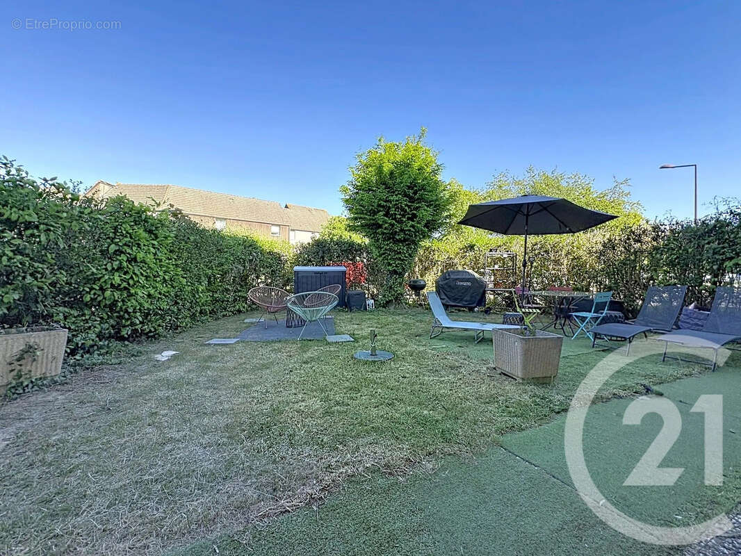 Appartement 96 m² à Nandy  - photo 12