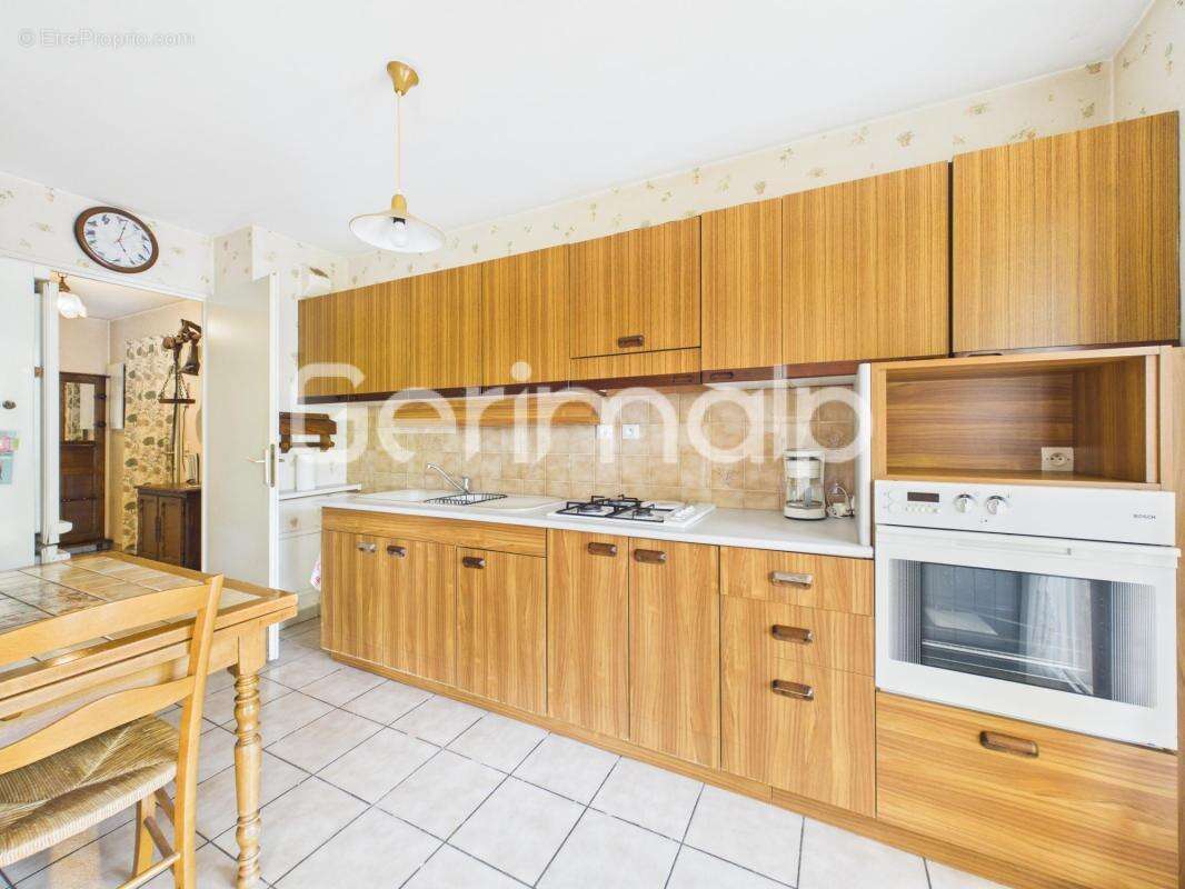 Vente - Appartement - 3 pièces + cuisine - 68,35 m² - 369 000 € - photo 8