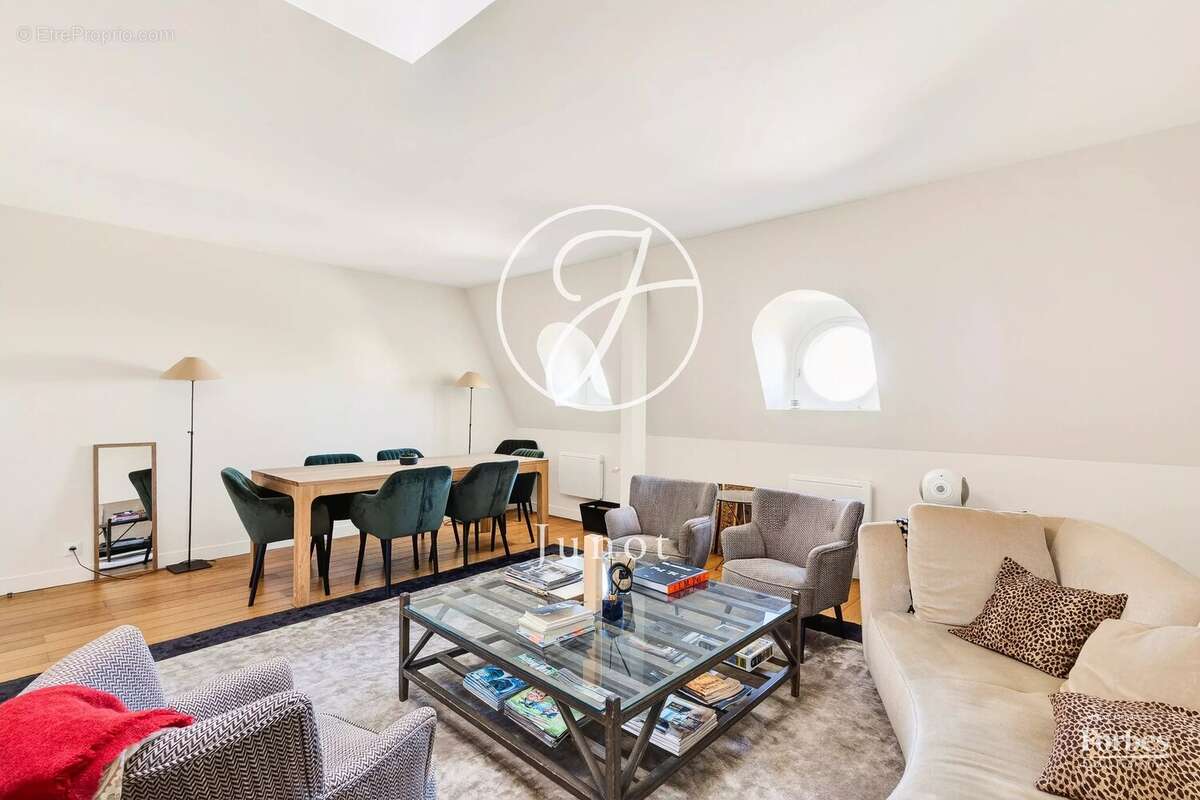 Paris 16e  - FOCH - Appartement d’exception à vendre - 3 pièces -  84,84m² Carrez / 89,15m² au sol - dernier étage -2 chambres - - photo 2