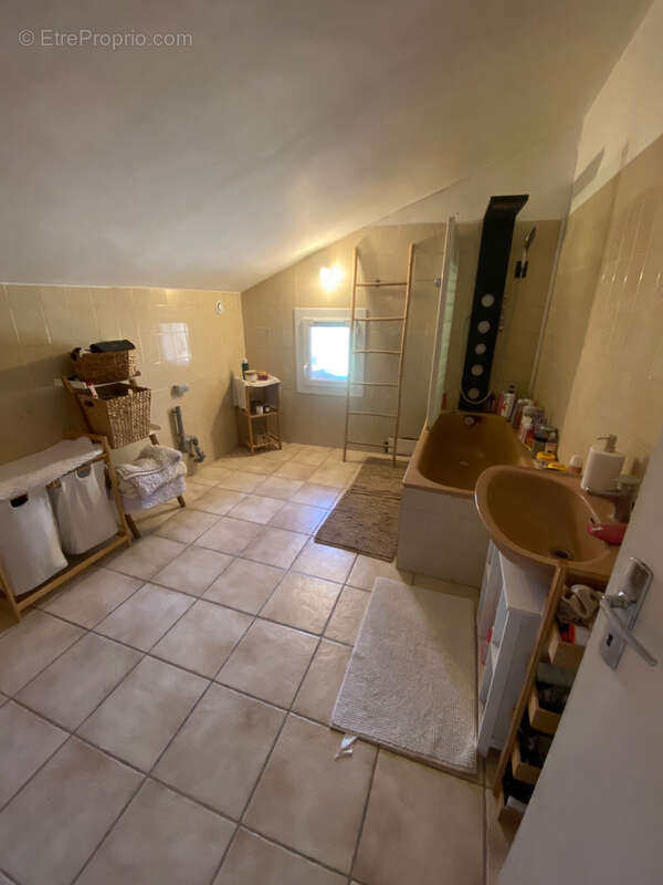 Maison à CADEROUSSE