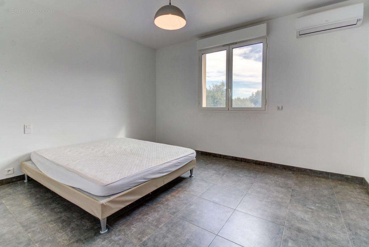 Appartement à SAINT-MARTIN-DU-VAR