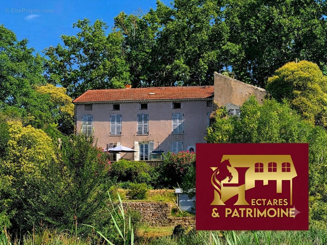 Maison à LE MUY