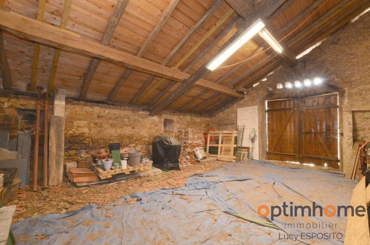  Spacieuse maison de campagne aux multiples possibilités – Saint-Christophe, Charente  - photo 51