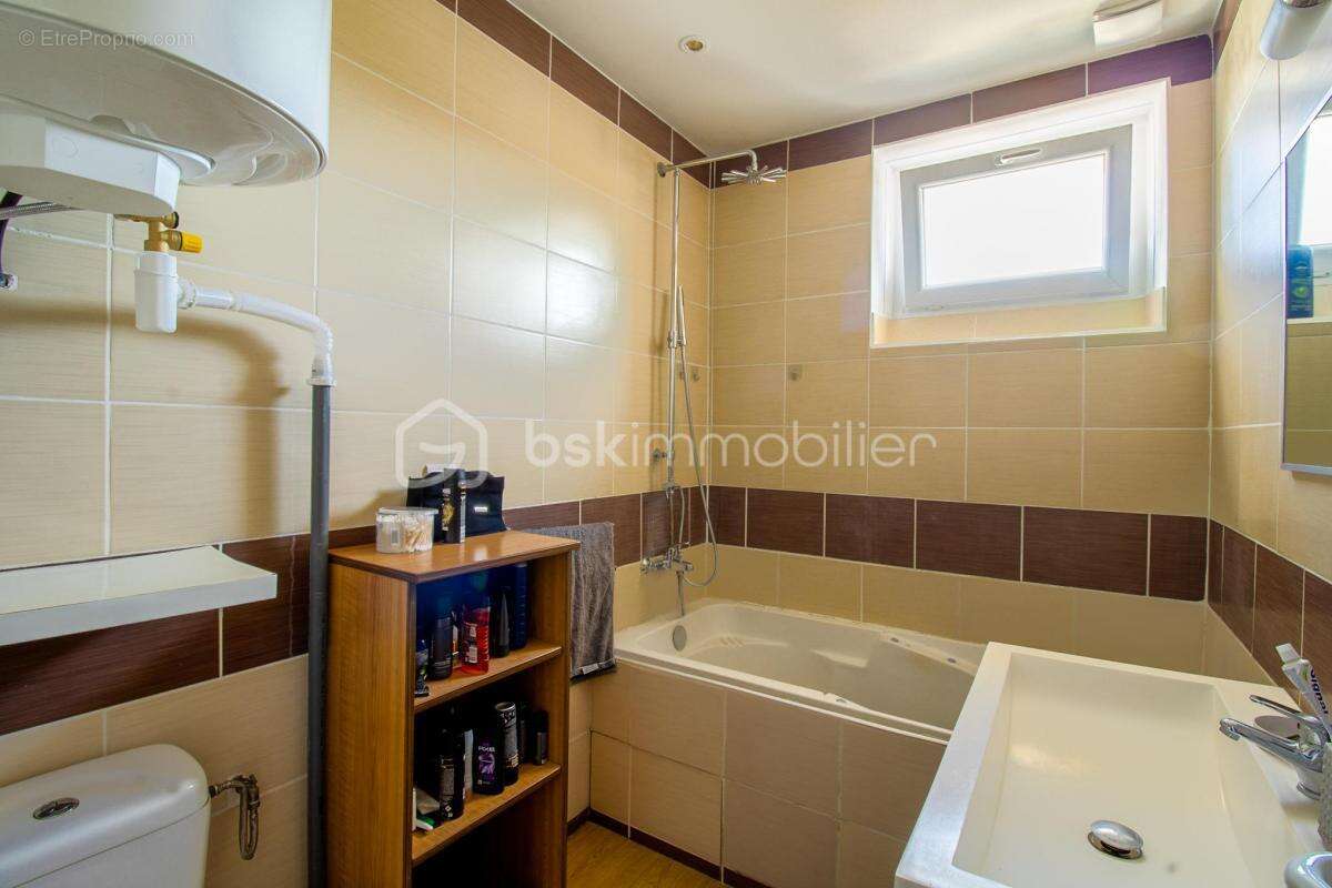 Maison à FLEURY-MEROGIS