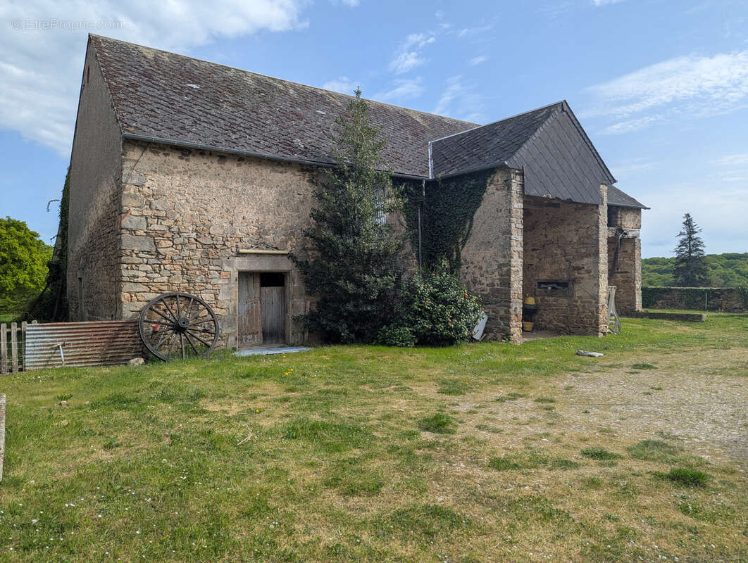 Maison de campagne avec grange à porteau sur 1ha5 ! - photo 17