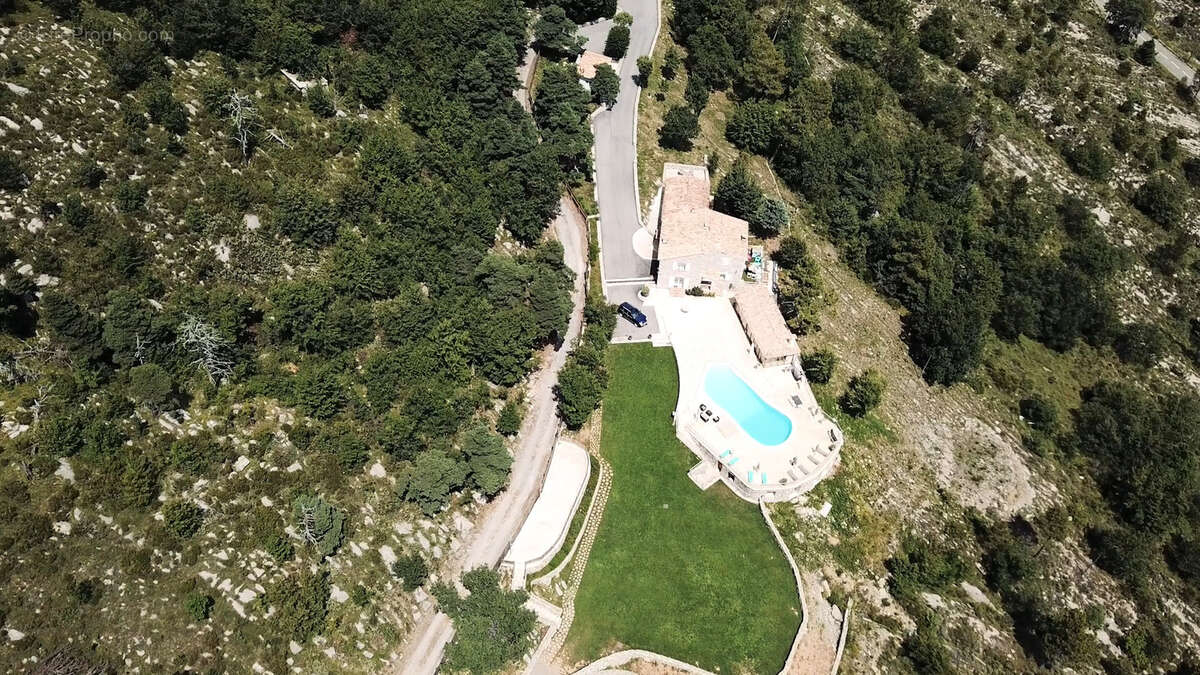 Maison à LUCERAM