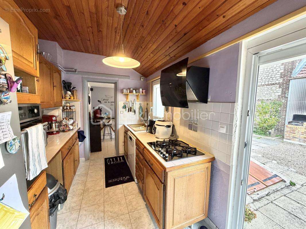 Maison à SAINT-ETIENNE-DU-ROUVRAY