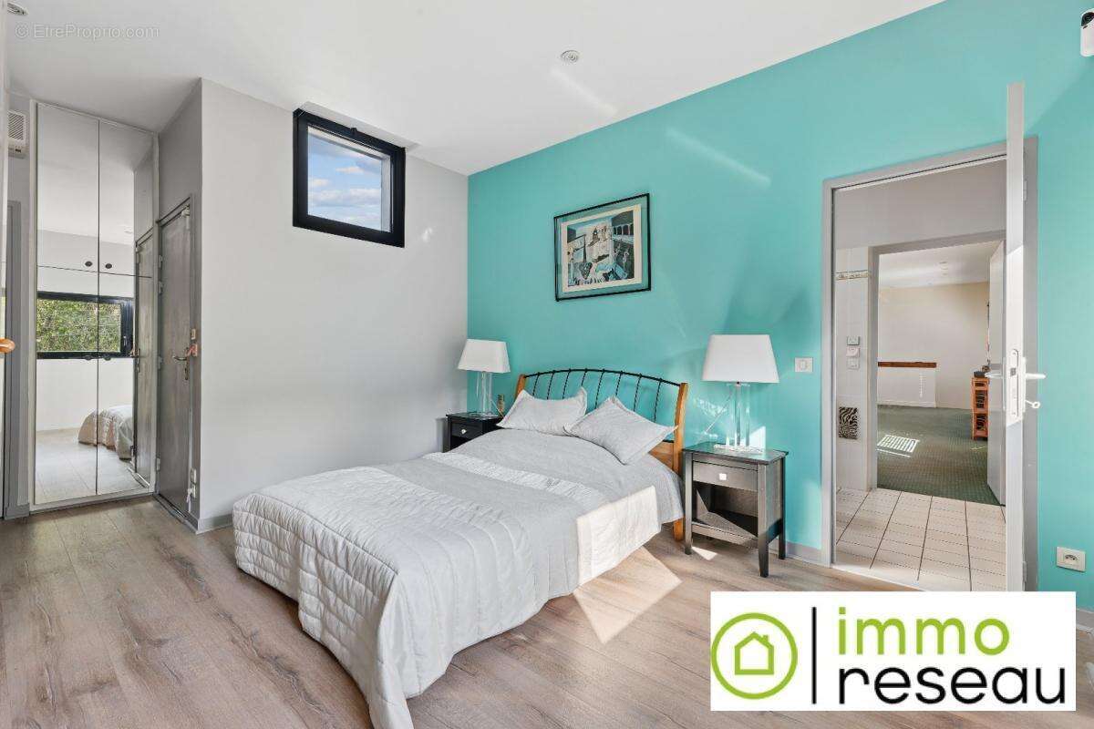 Maison à VILLENEUVE-LE-ROI