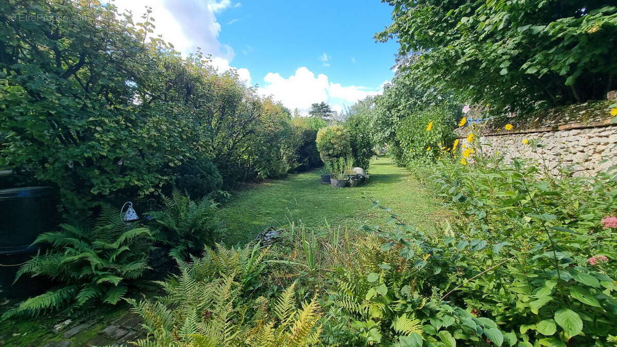 Maison à SAINTE-GENEVIEVE