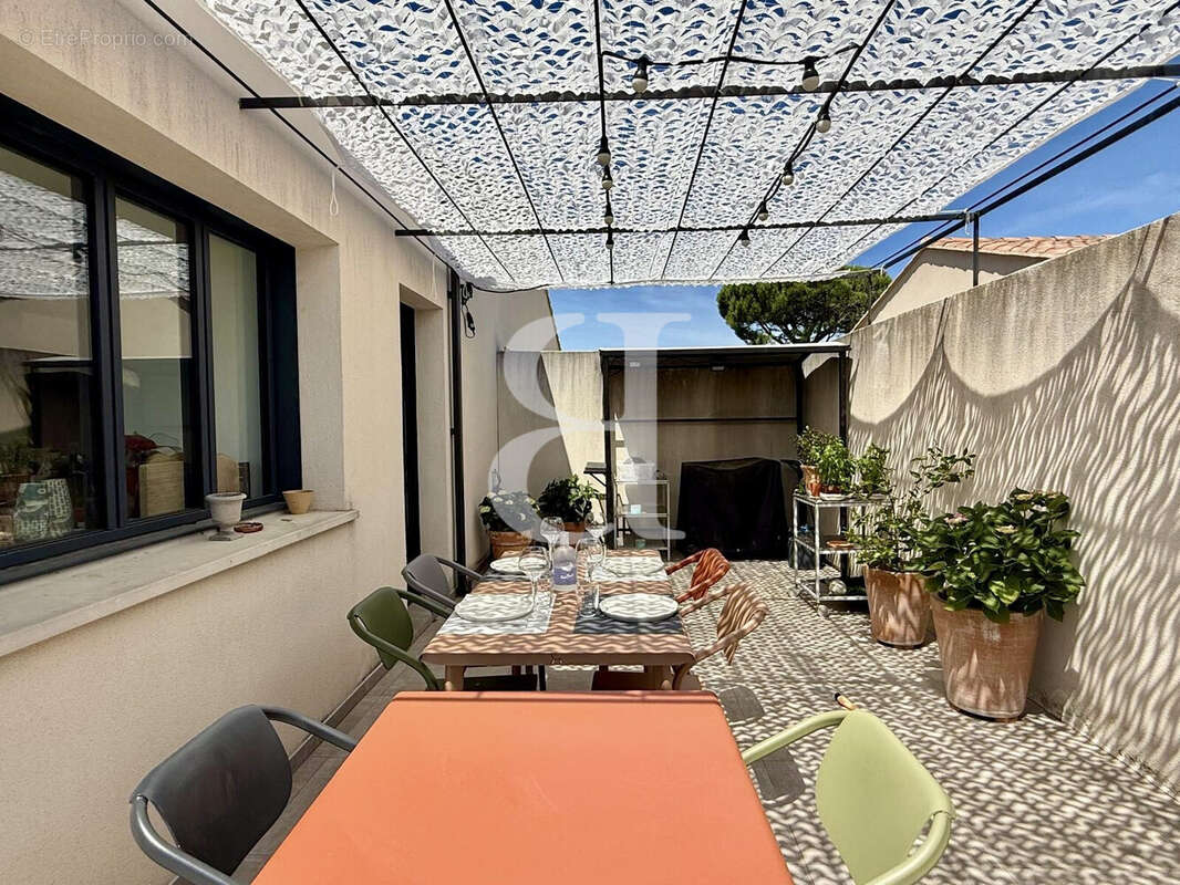 Maison 164 m² à Saint-Remy-De-Provence  - photo 8