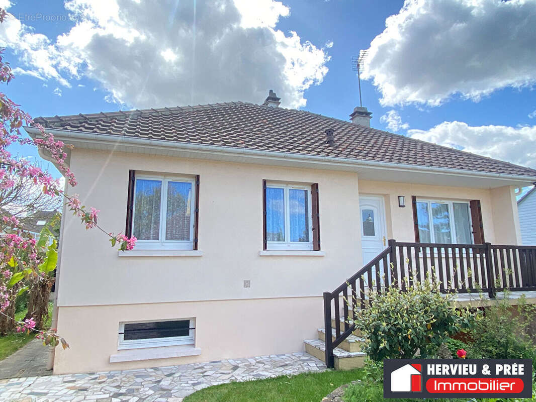 Maison à LUC-SUR-MER