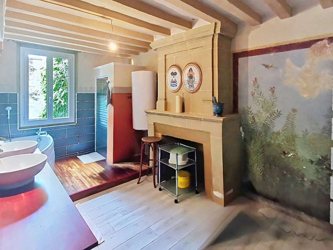 Maison à VARENNES-SUR-LOIRE