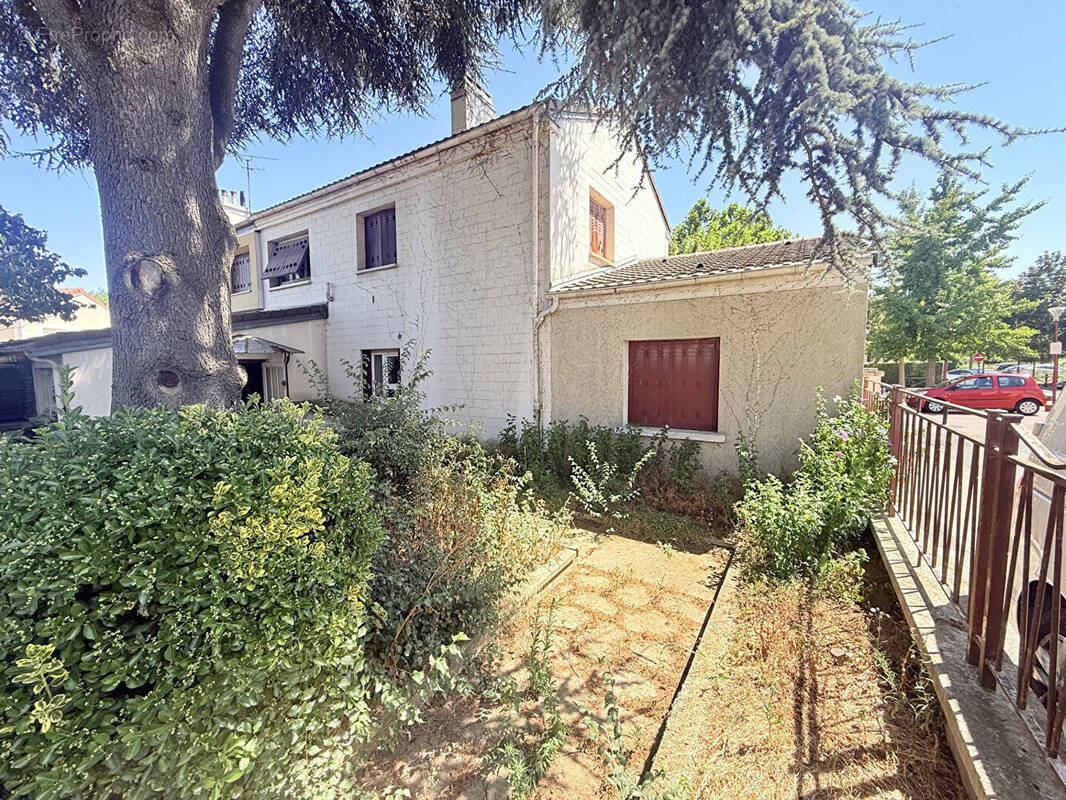 Maison à GONESSE