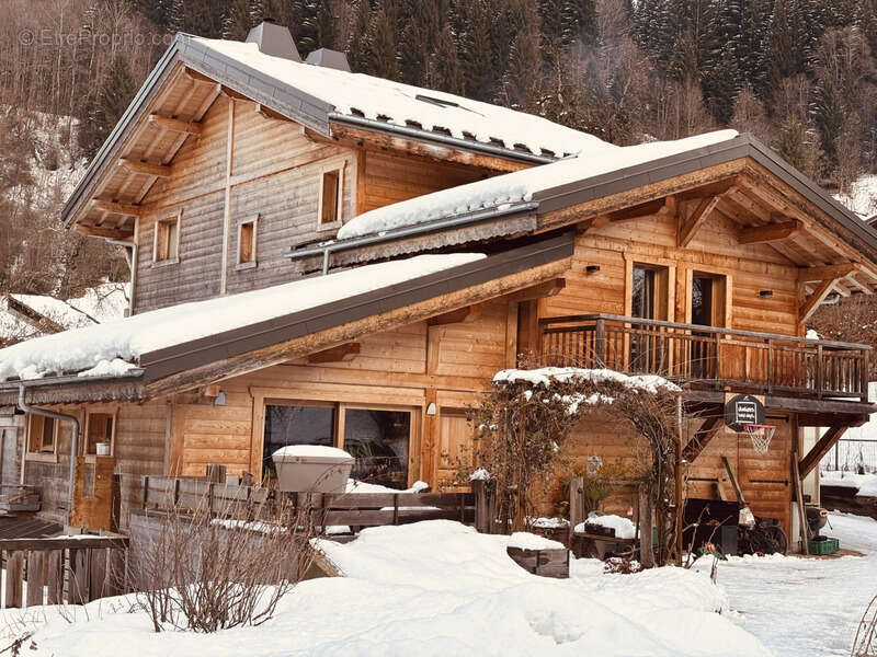 Maison à ARACHES-LA-FRASSE