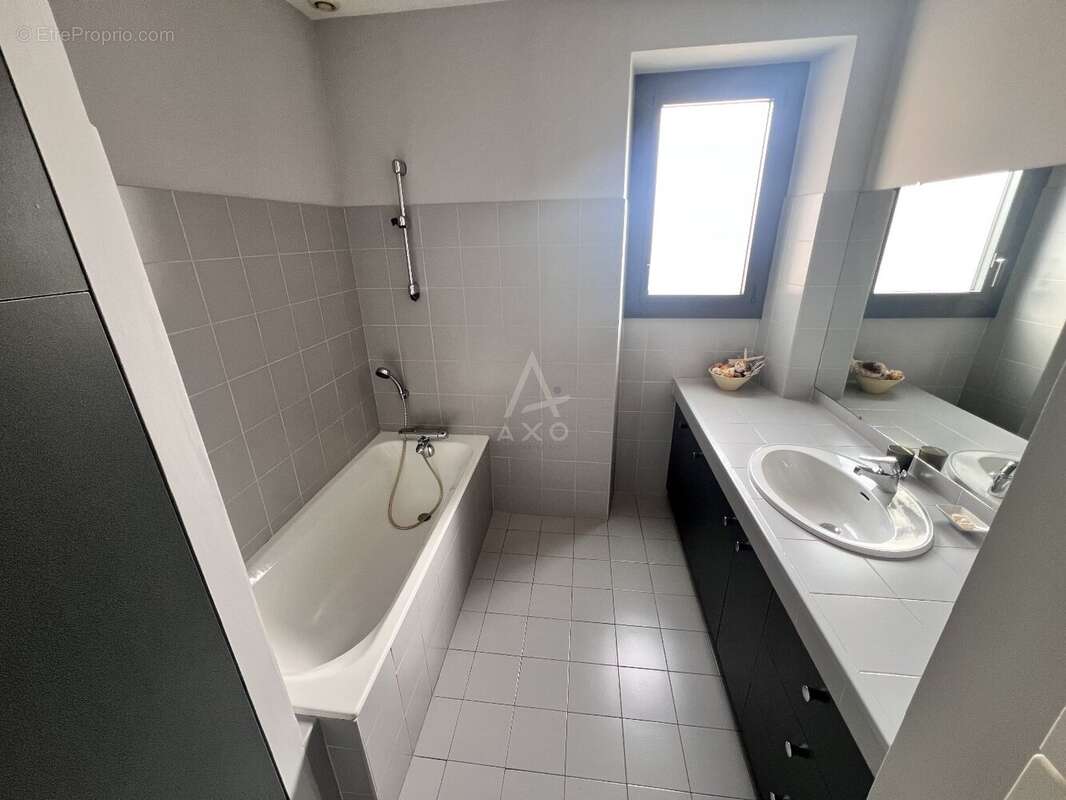 Maison de 170 m²  4 chambres  Jardin clos  Garage - photo 6