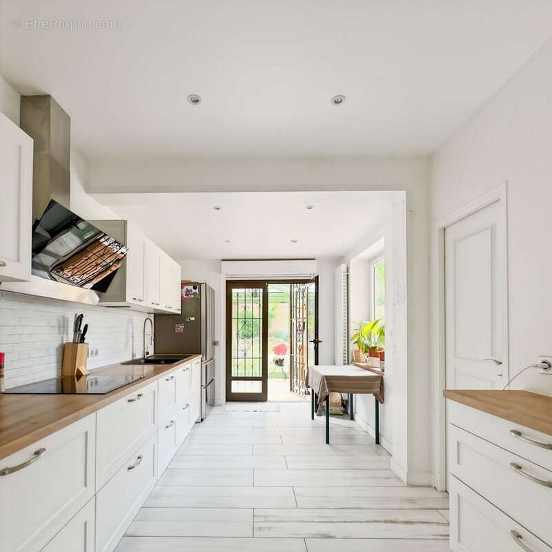 Maison à BRY-SUR-MARNE