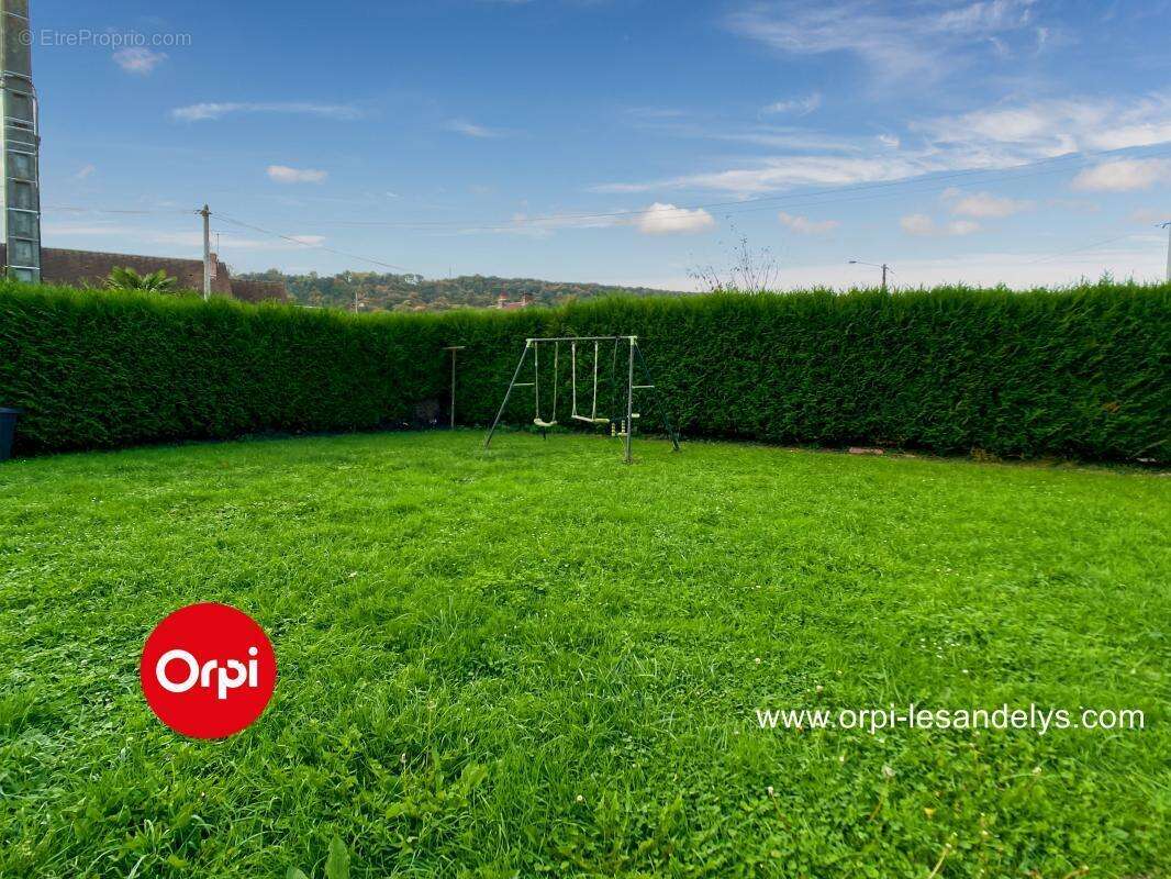 Maison à FLEURY-SUR-ANDELLE