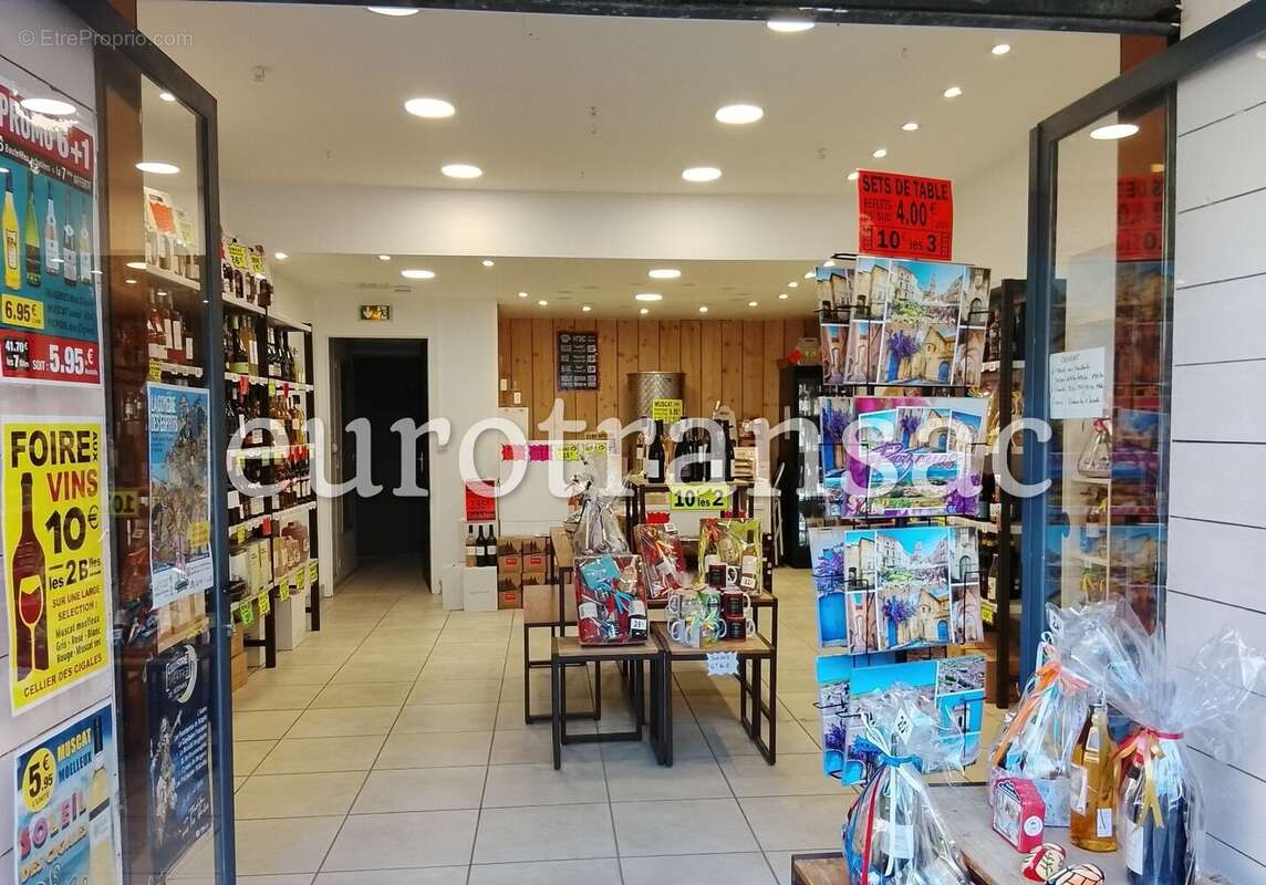 Droit au bail à vendre  Local commercial 60,81 m²  Centre historique de Pézenas - photo 3