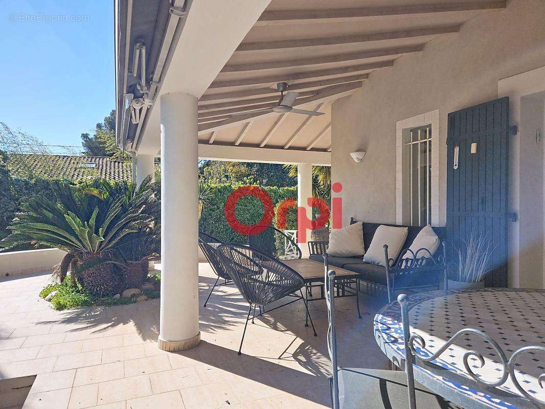 Maison à SIX-FOURS-LES-PLAGES