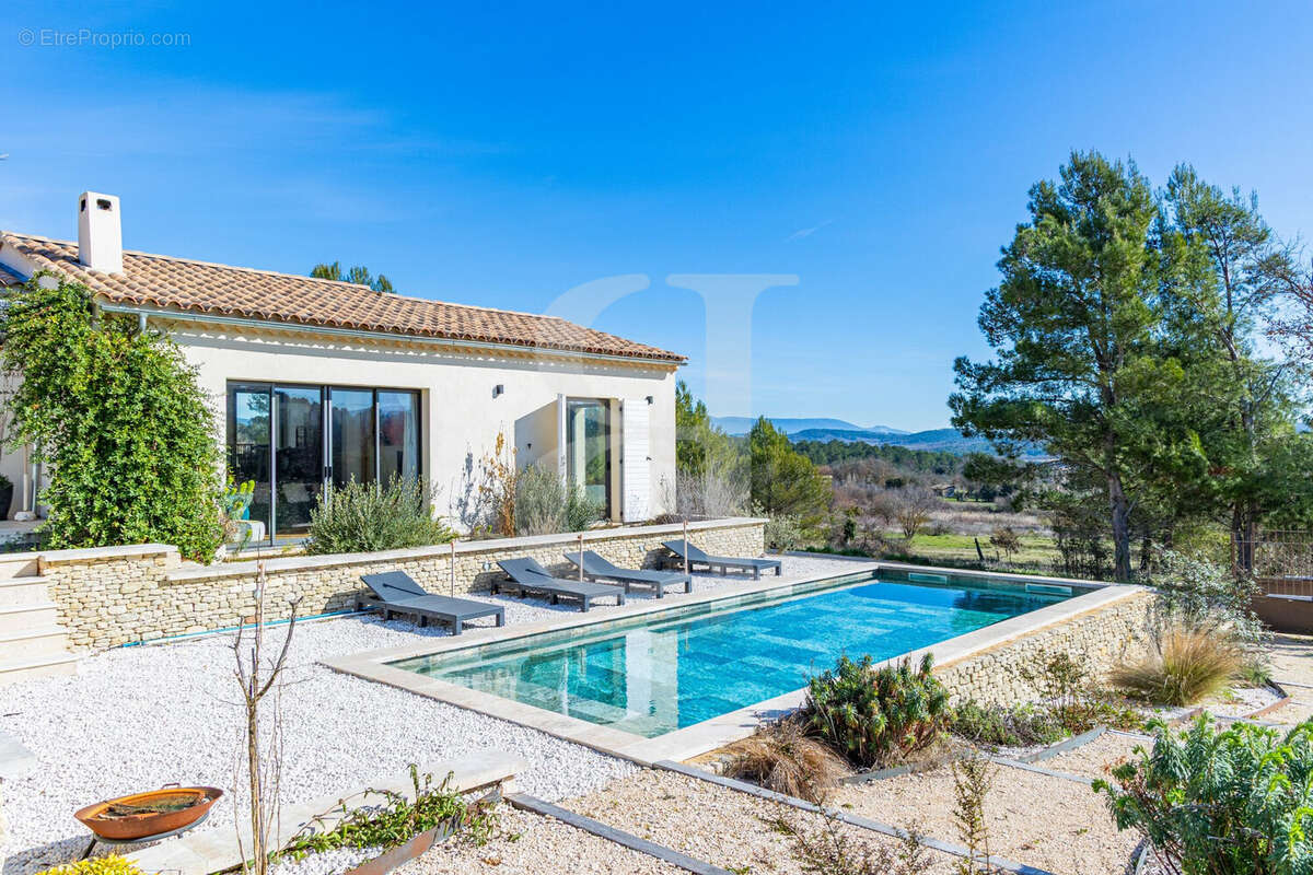 Maison à GORDES