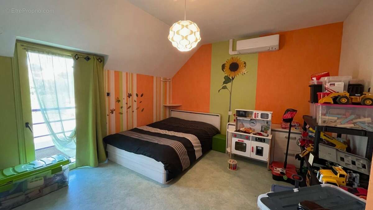 Maison à LA HAIE-TRAVERSAINE