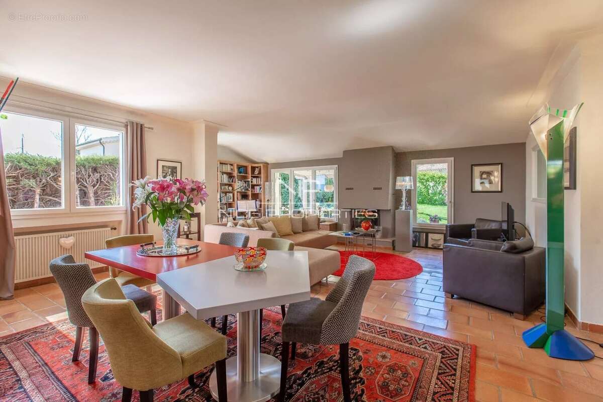 Maison à SAINT-JEANNET