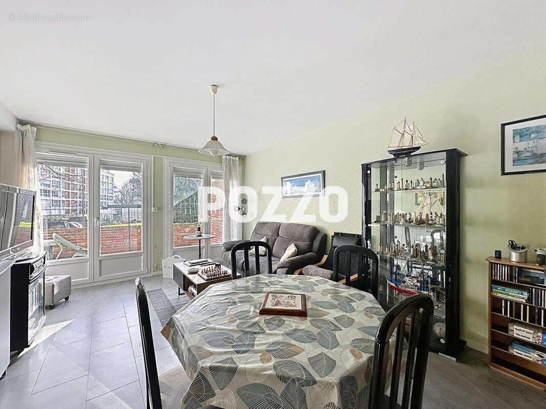 Appartement à HEROUVILLE-SAINT-CLAIR