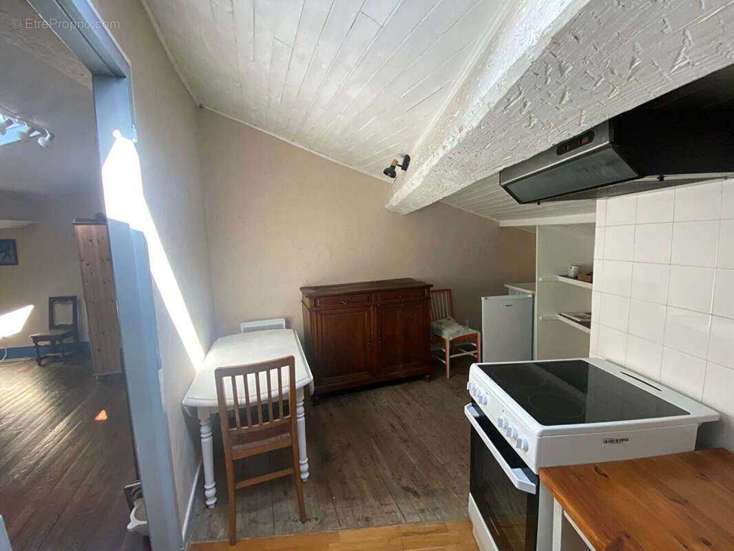 Appartement T3 + terrasse & cellier - photo 7