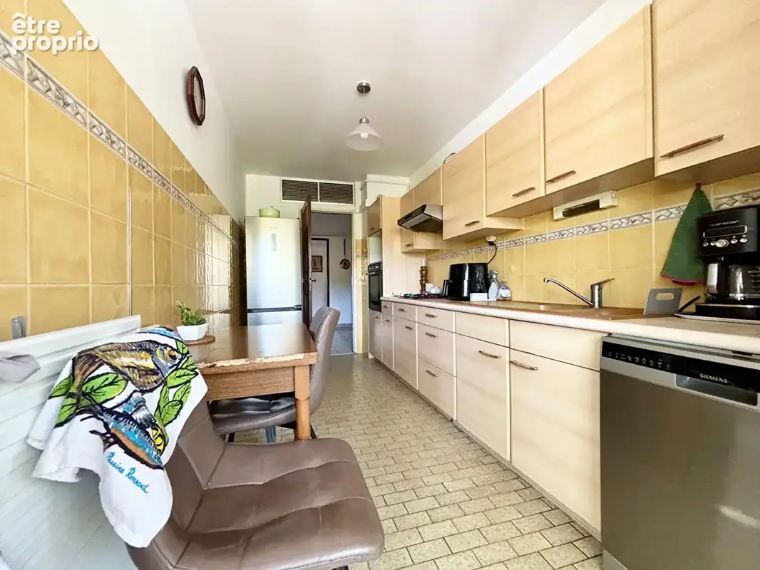 Appartement T4 de 86 m2 Secteur Les Chartreux - photo 4