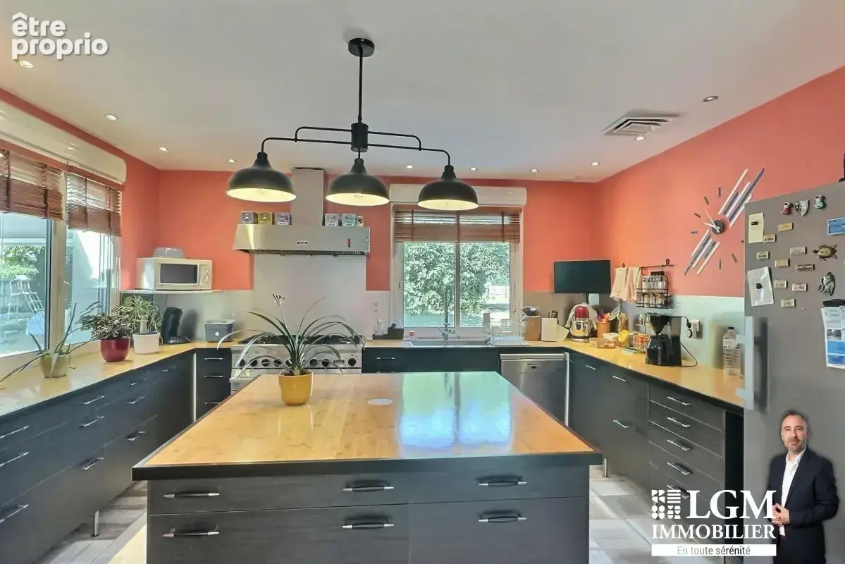 Propriété de 198 m2 sur 3,3 hectares - photo 6