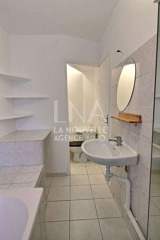 Appartement à LES LILAS