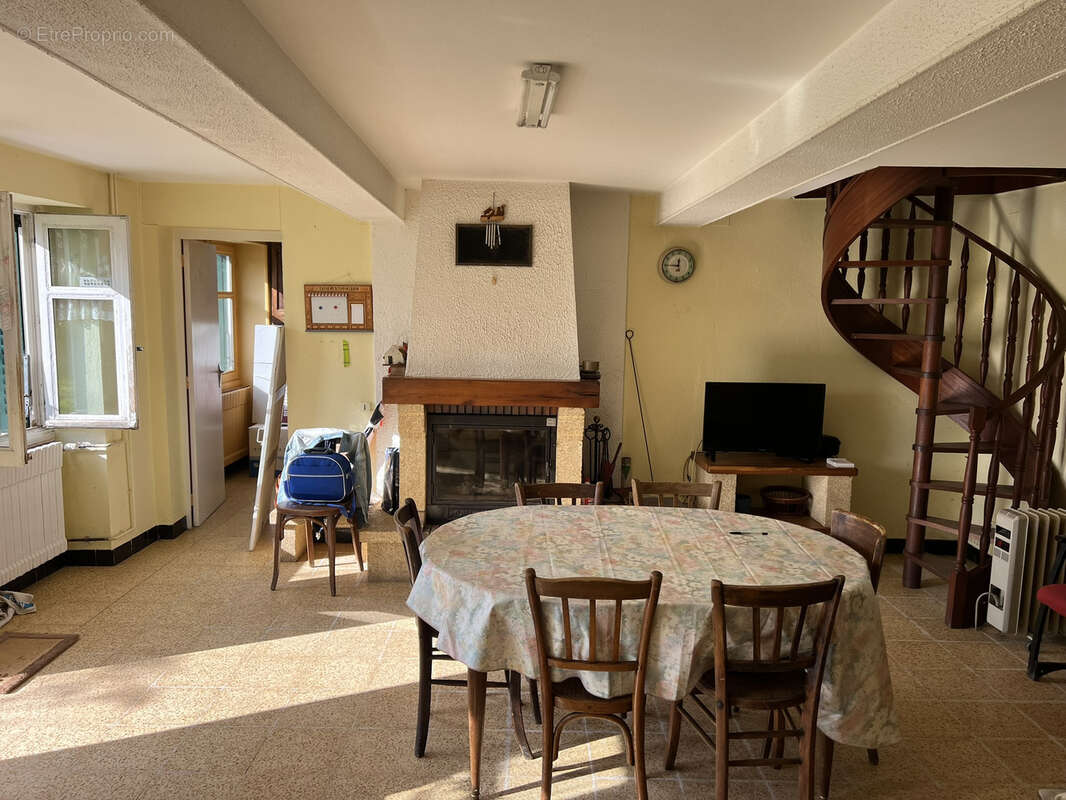 Maison à COLOMBIER-EN-BRIONNAIS