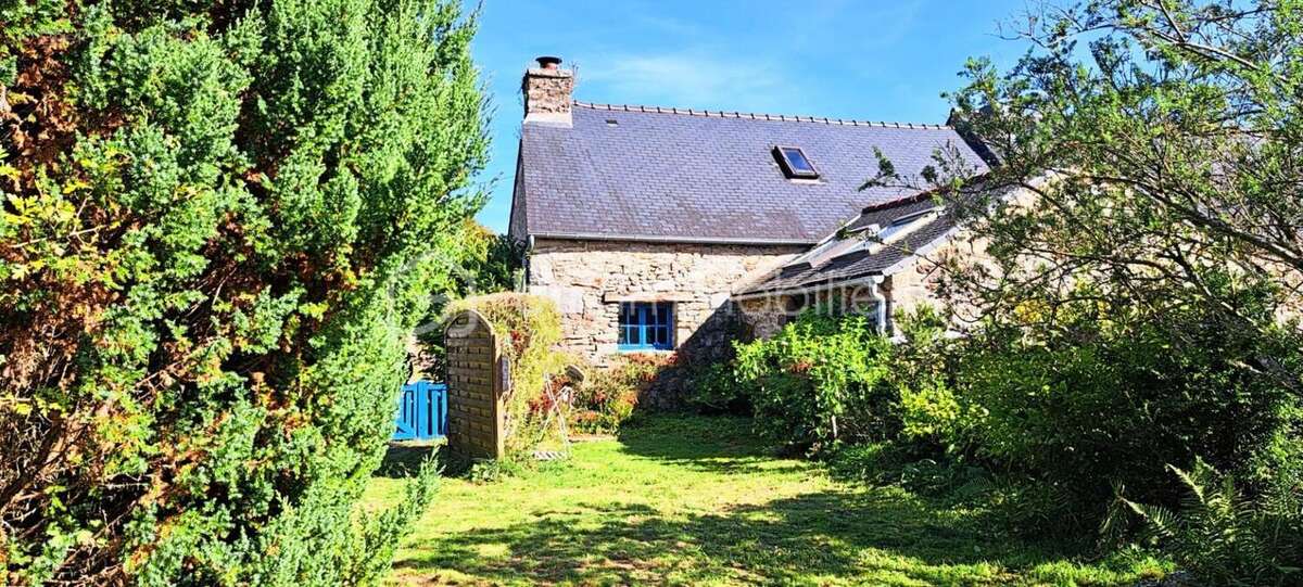 Maison à POULLAOUEN