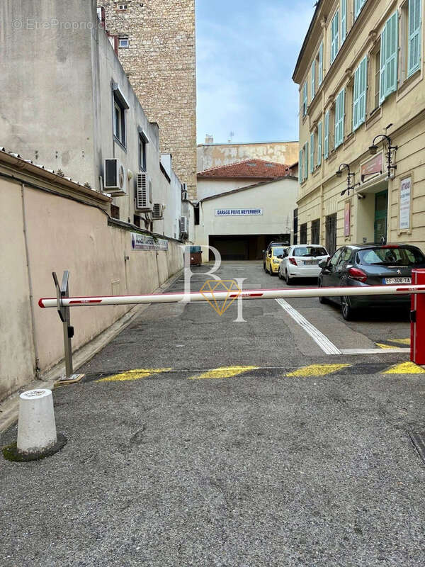 Parking à NICE