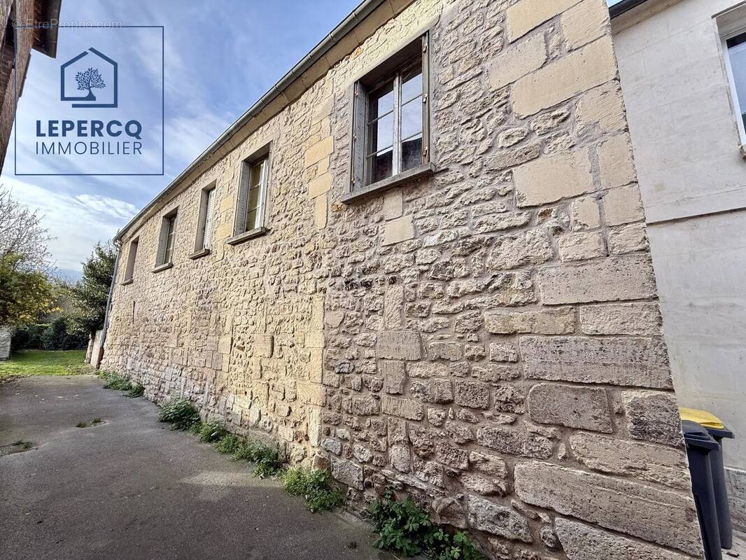 Maison à LA FERTE-MILON