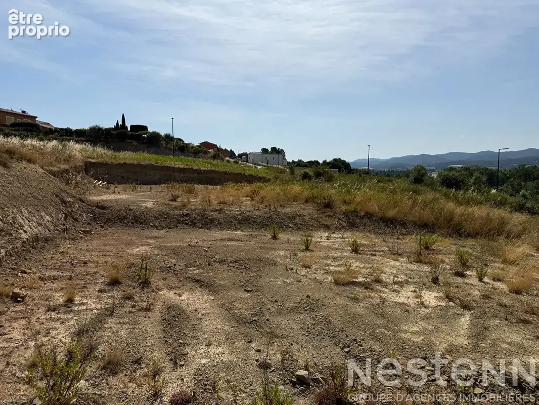 CARCASSONNE - Belle parcelle viabilisée de 710 m² avec libre choix du constructeur - photo 2