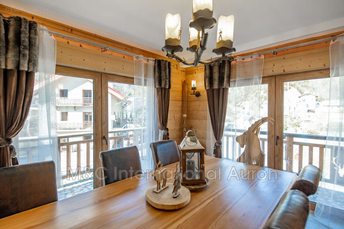 Maison à SAINT-ETIENNE-DE-TINEE