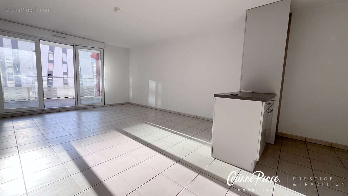 Nimes centre quartier gare  p3 76m2  ascenseur terrasse et garage propose par corinne ponce immo - photo 4