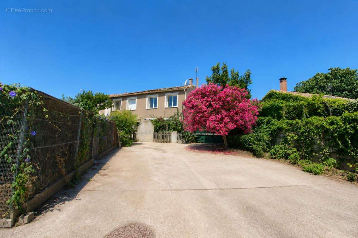 Maison à COURSAN