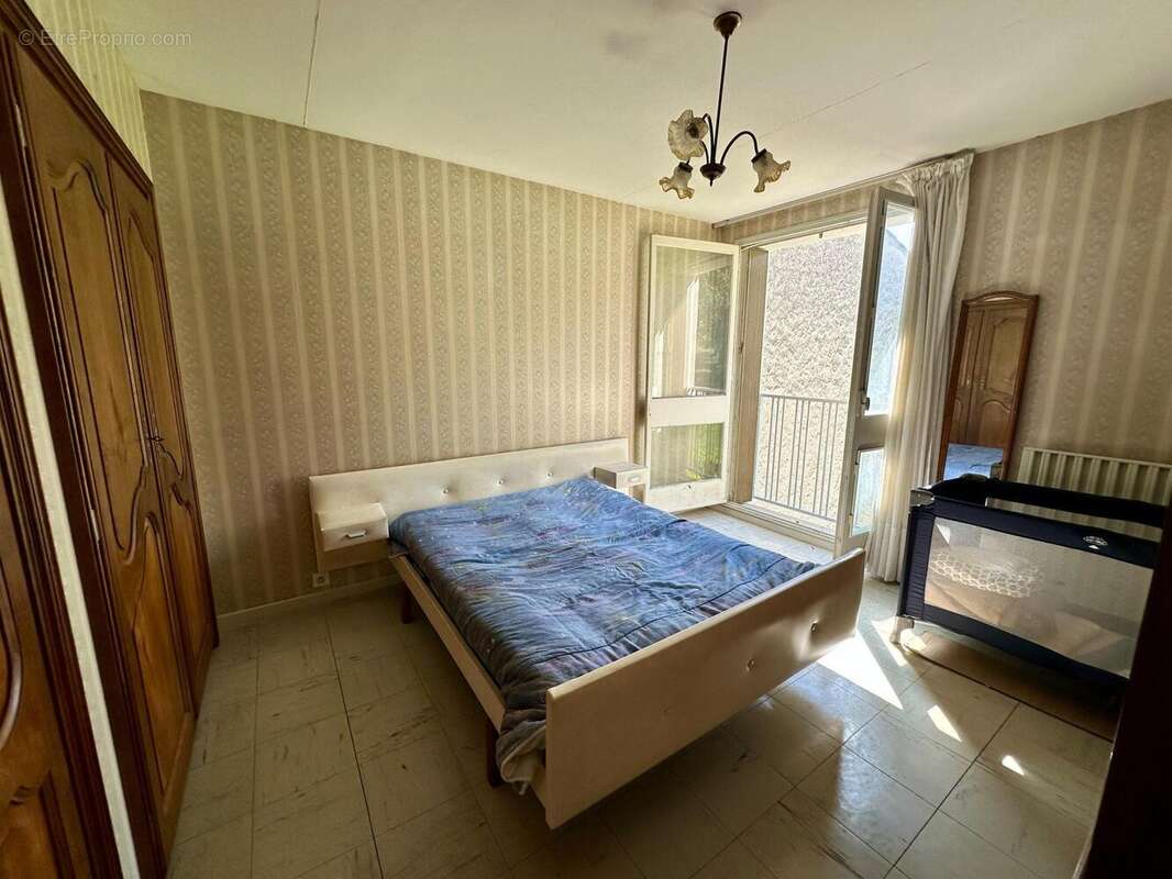 Maison 100 m² à Castres  - photo 8