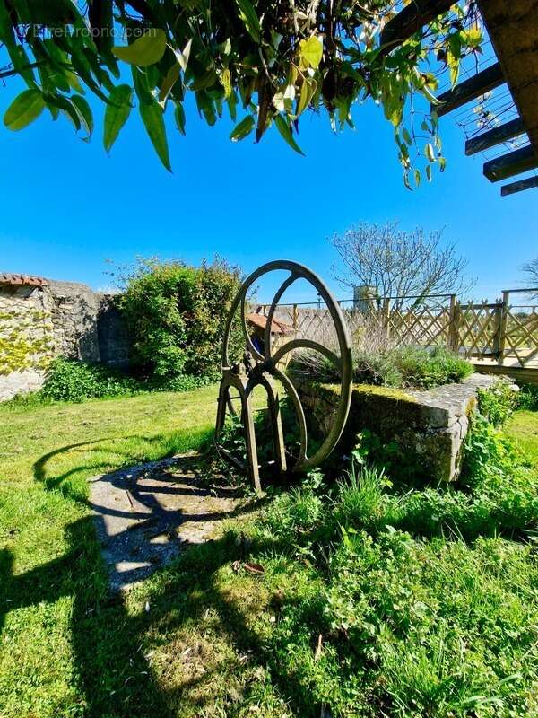 Maison à AVRAINVILLE