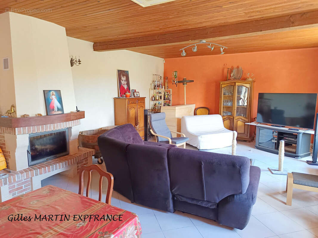 Maison 185 m² à Port-Sainte-Foy-Et-Ponchapt  - photo 6